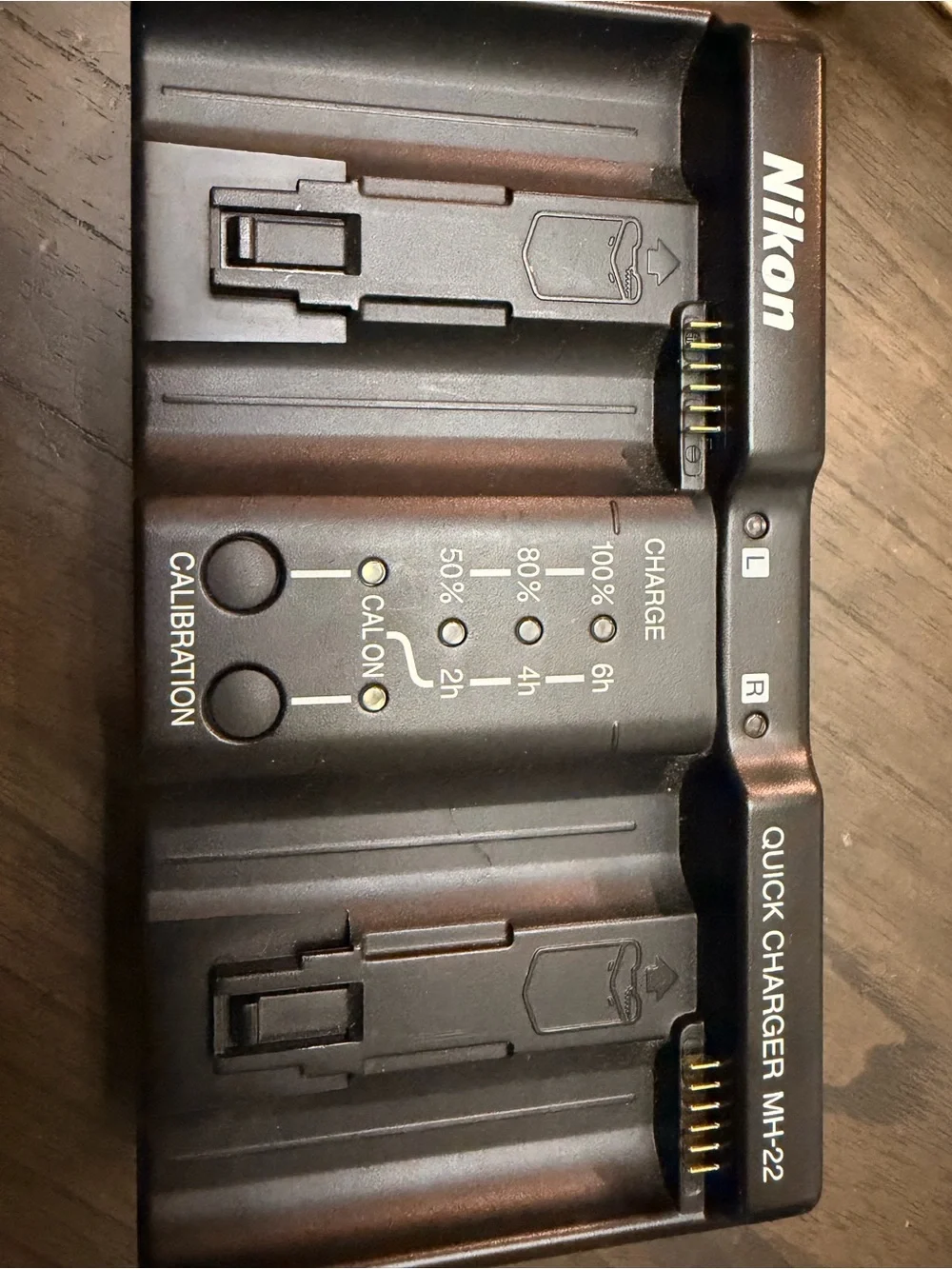 Nikon D3 Black DSLR Camera Body with battery and charger